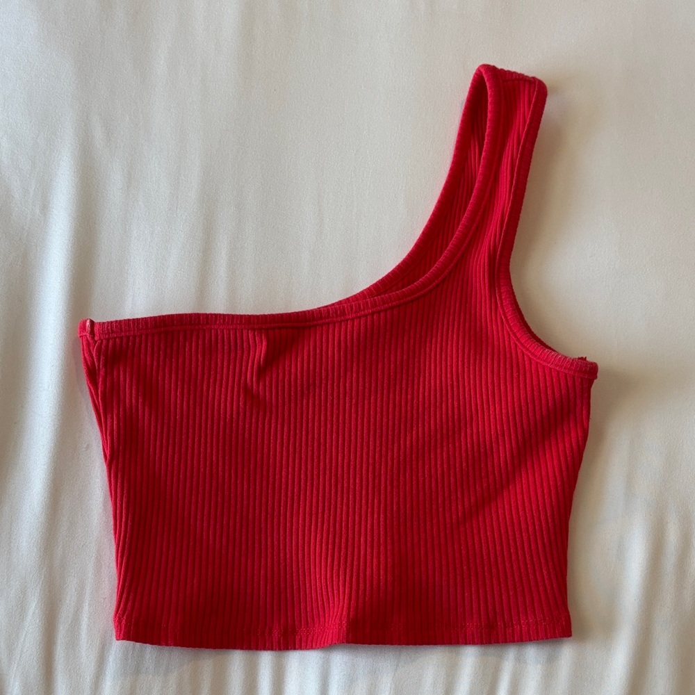 SHEIN Vibrant Red One-Shoulder Crop Top